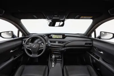 UX 300e